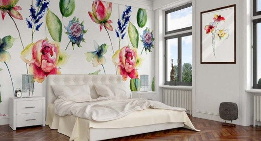 Fototapeta do sypialni z motywem kwiatów malowanych jak akwarelą