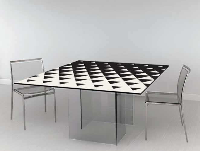Naklejka na stół z czarno-białym wzorem
