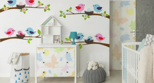 Naklejka na meble do pokoju dziecka - Motyle w delikatnych, pastelowych kolorach