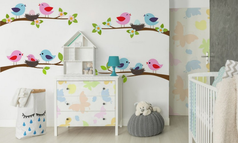Naklejka na meble do pokoju dziecka - Motyle w delikatnych, pastelowych kolorach