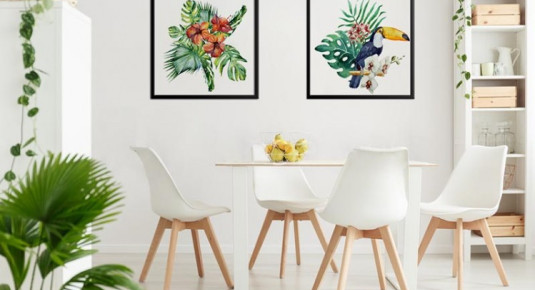 Obraz na płótnie w stylu eko - Tukan na tle egzotycznych kwiatów