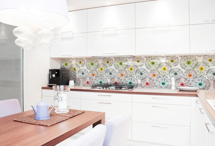 Panel szklany do kuchni w stylu florystycznym - kolorowe kwiaty