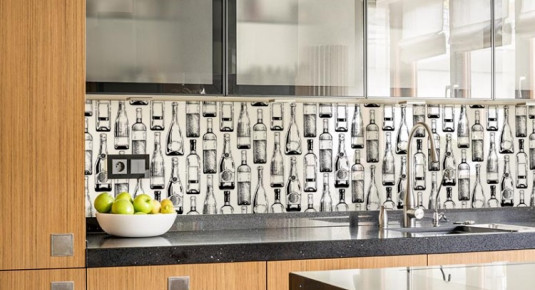 Panel szklany do kuchni - butelki z winem i szampanem