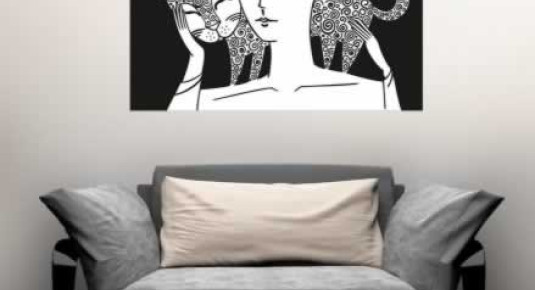 Plakat z czarno-białą grafiką Kobieta z kotem 