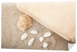 Widok z góry muszla, kamienie morze i ręczników na piasku