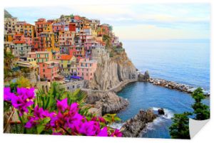 Wybrzeże Cinque Terre we Włoszech z kwiatami