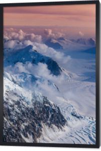 Wyżej niż chmury - widok powierzchni lodowców Mount McKinley na Alasce