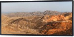 panorama pejzaż pustynia na zachodzie słońca