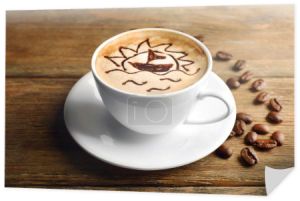 kubek latte art kawa ziarno na drewniane tła