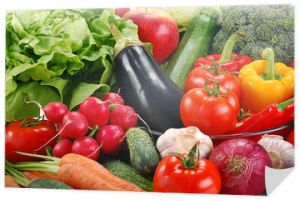 Kompozycja z różnorodnością surowych warzyw