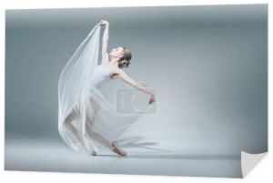 baleriny atrakcyjne taniec w białej sukni