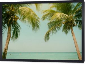 Palmy kokosowe plaża morze niebo latem wakacje vintage stonowane