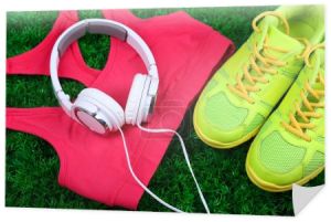 Odzież sportowa, buty i słuchawki