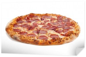 Pepperoni pizza na biały