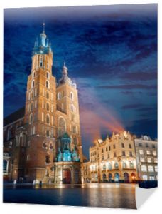 Słynny punkt orientacyjny Bazyliki Mariackiej na rynku w Krakowie