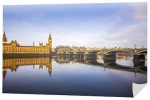 Piękny poranny widok na most Westminster Bridge i Houses of Parliament z rzeką Tamizą - Londyn, Wielka Brytania