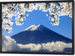 święta góra Fuji na tle błękitnego nieba w Japonii