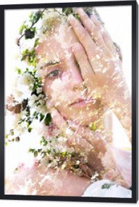 Podwójna ekspozycja portretu naturalnie pięknej kobiety częściowo zakrywającej twarz w połączeniu z oszałamiającymi, czystymi białymi płatkami kwiatów