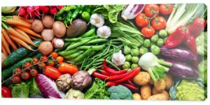 Tło żywnościowe z asortymentem świeżych warzyw ekologicznych