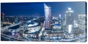 Panoramiczny widok na centrum Warszawy nocą Warsaw