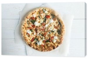 włoskiej pizzy na papier do pieczenia