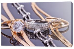 Złoto, srebro pierścienie i łańcuchy