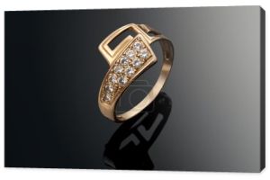 złoty pierścień z diamentami