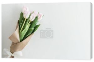 jasny różowy tulipany bukiet