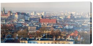 Panorama Zamku Królewskiego na Wawelu w Krakowie i Bazyliki Mariackiej, widok z Kopca Krakusa