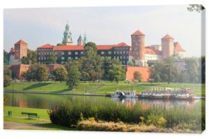Piękny widok na Zamek Królewski w Krakowie / Polska