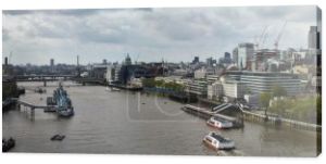 panorama Londynu od mostu tower bridge