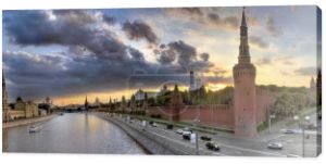 Moskwa. widok z mostu do Kremla