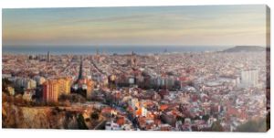 Barcelona panorama o zachodzie słońca