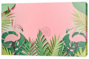 Widok z góry na papierze flamingi cięte na zielonych liści palmowych na różowym tle z kopią przestrzeni
