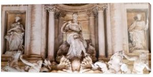 panoramiczna koncepcja fontanny trevi ze starożytnymi rzeźbami w Rzymie 