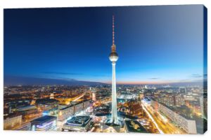 Wieża telewizyjna w Berlinie nocą