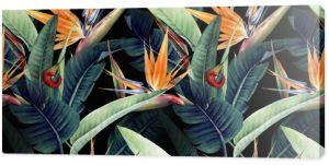 Kwiatowy wzór z tropikalnych liści i strelitzia na czerwonym tle. Projekt szablonu do tekstyliów, wnętrz, ubrań, tapet. Ilustracja akwarela