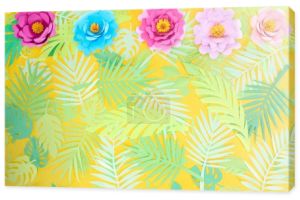 płaskie lay z papieru cięte wielokolorowe kwiaty na tropikalnych liści na żółtym jasnym tle z kopią przestrzeni