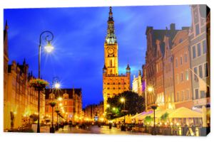 Stare Miasto w Gdańsku, w późnym wieczornym świetle